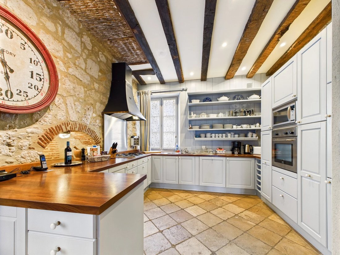 House in Issigeac, Nouvelle-Aquitaine, France 2 - 15989137