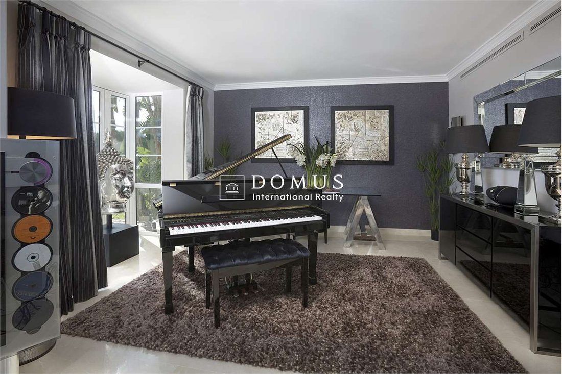 Villa in Sierra Blanca, Marbella, Spanien 3 - 12584735