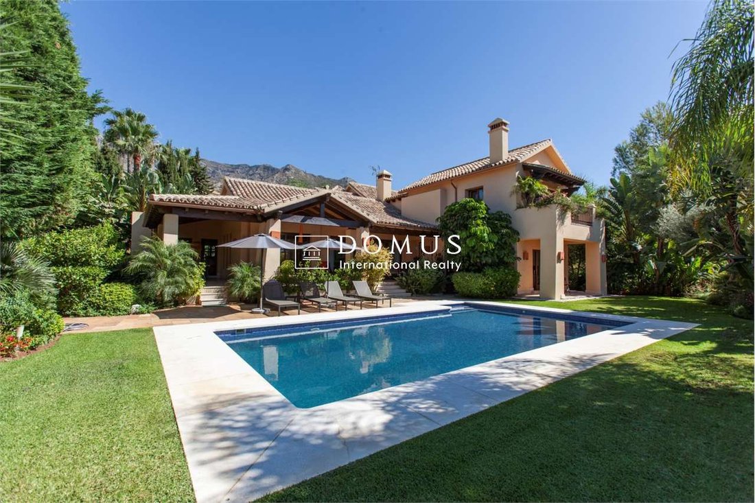 Villa in Sierra Blanca, Marbella, Spain 1 - 12584693
