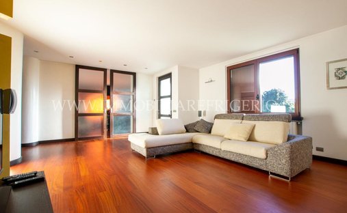 Castle for Sale in Sant'Antonio, Tuscany, Italy