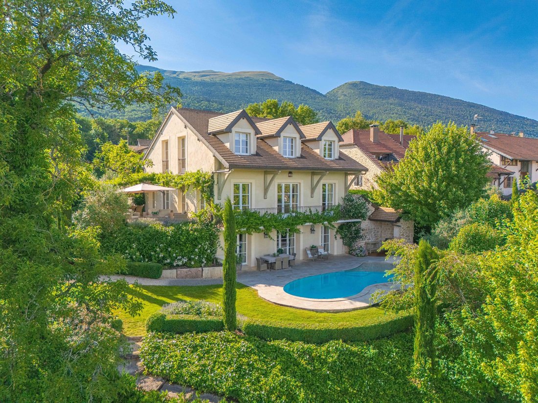 House in Chevry, Auvergne-Rhône-Alpes, France 1 - 15989958