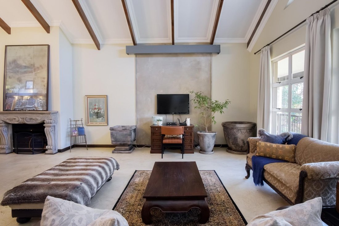 House in Garsfontein, Gauteng, South Africa 5 - 15909463