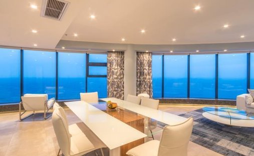 Penthouse in Blackburn, KwaZulu-Natal, South Africa 1
