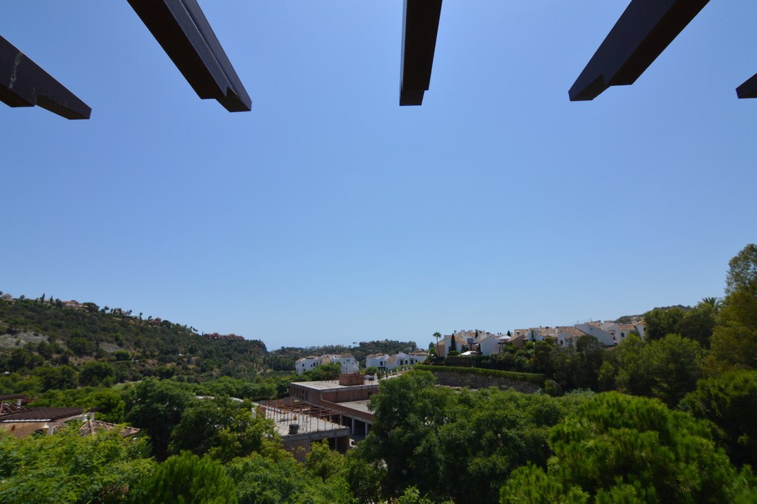 Penthouse in Benahavis, Andalusia, Spain 4 - 15992049