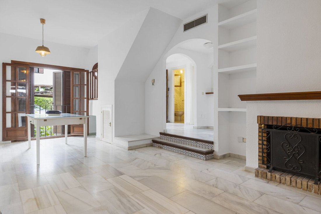 House in Estepona, Andalusia, Spain 4 - 15992334