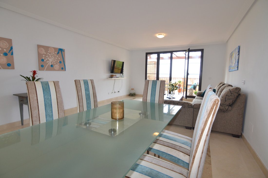 Penthouse in Benahavis, Andalusia, Spain 5 - 15992049