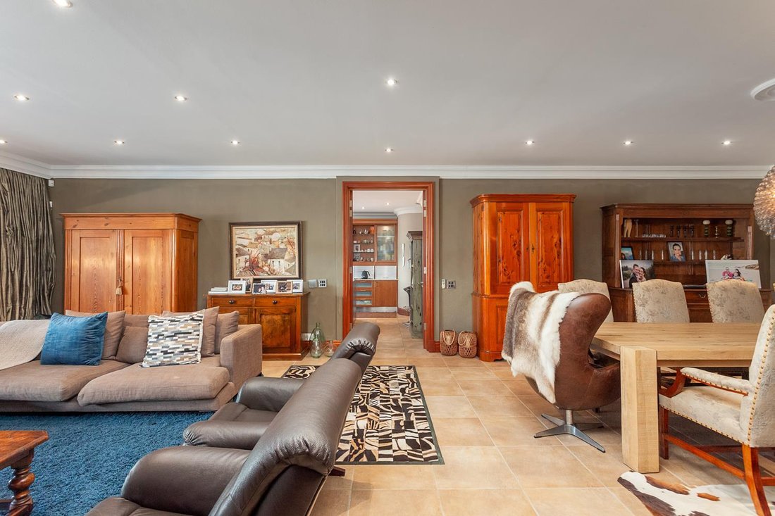 House in Waterkloof, Gauteng, South Africa 4 - 15853932