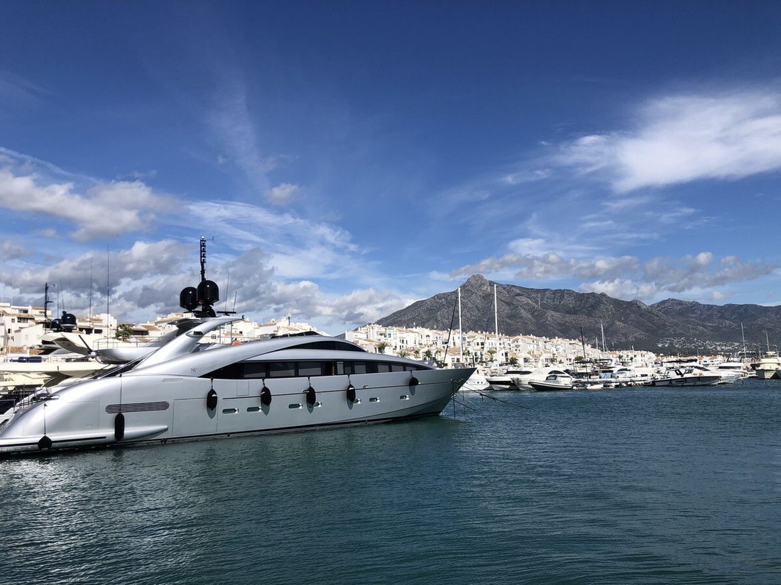 Apartamento en Playa Puerto Banús, Marbella, España 2 - 15992580