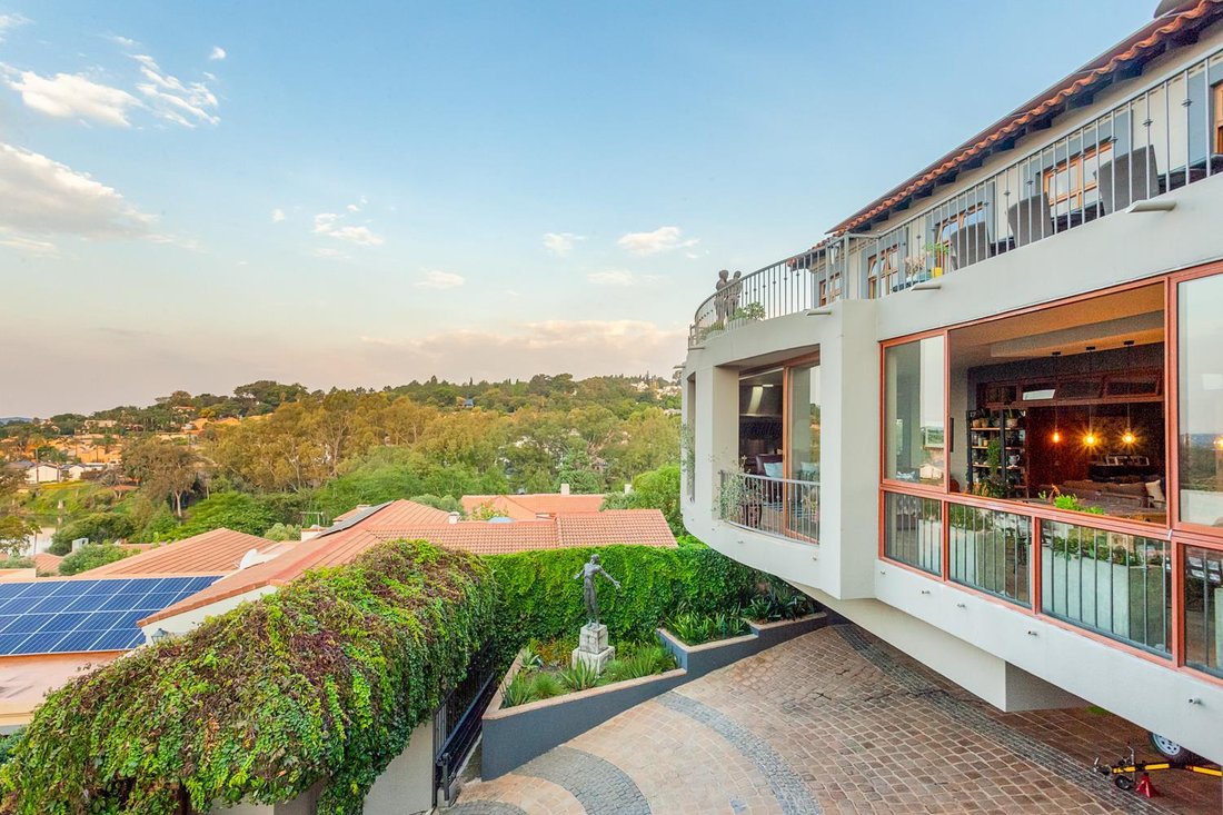 House in Waterkloof, Gauteng, South Africa 1 - 15853932