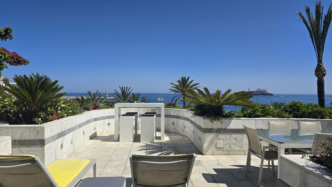 Apartamento en Playa Puerto Banús, Marbella, España 3 - 15992466