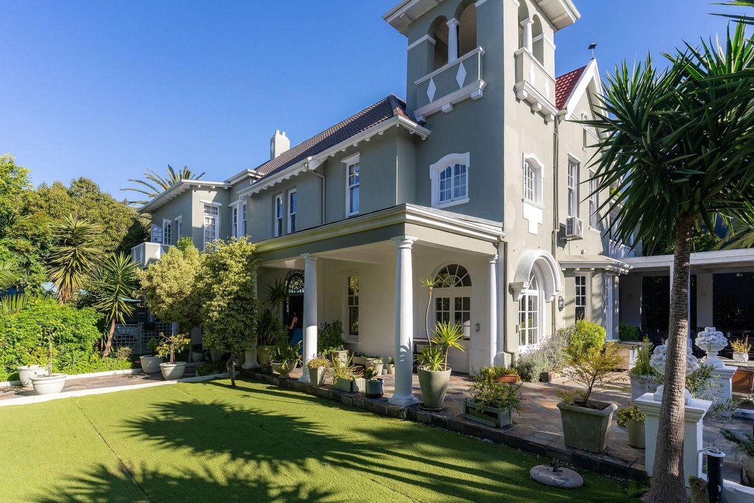 House in Fresnaye, Bakoven, Cape Town 3 - 15853739