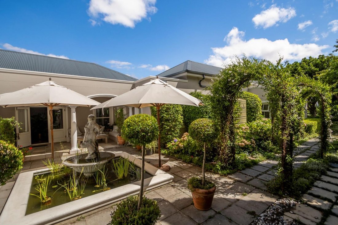 House in Cape Town, Western Cape, South Africa 1 - 15853913