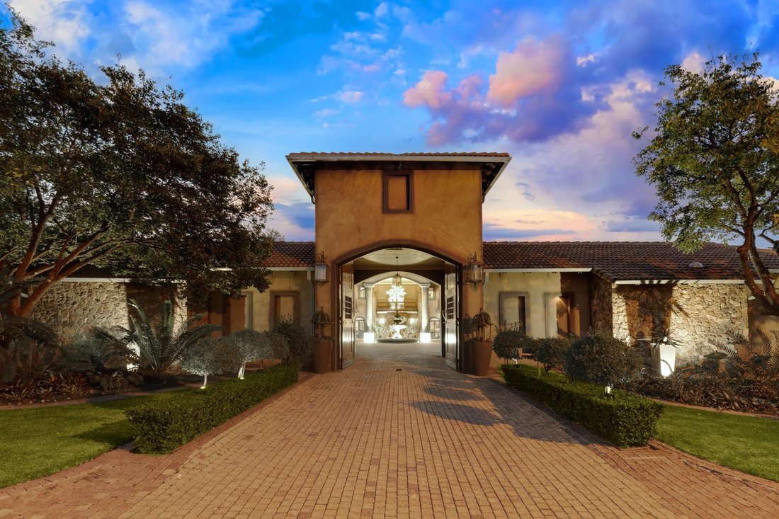 House in Silver Lakes Golf Estate, Gauteng, South Africa 3 - 15853795