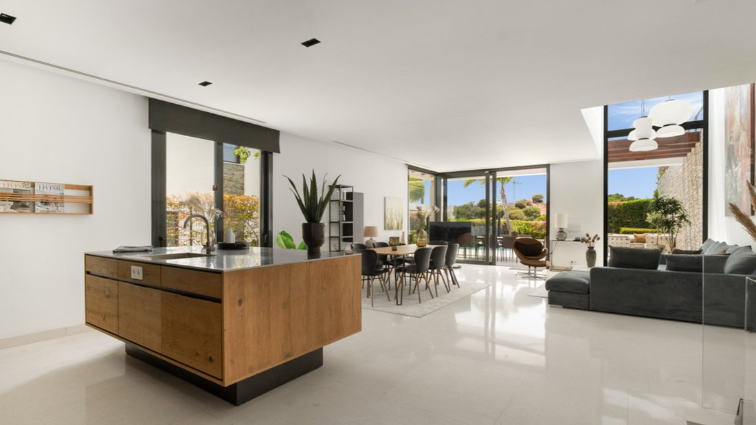 Villa in Marbella, Andalusia, Spain 4 - 15990767