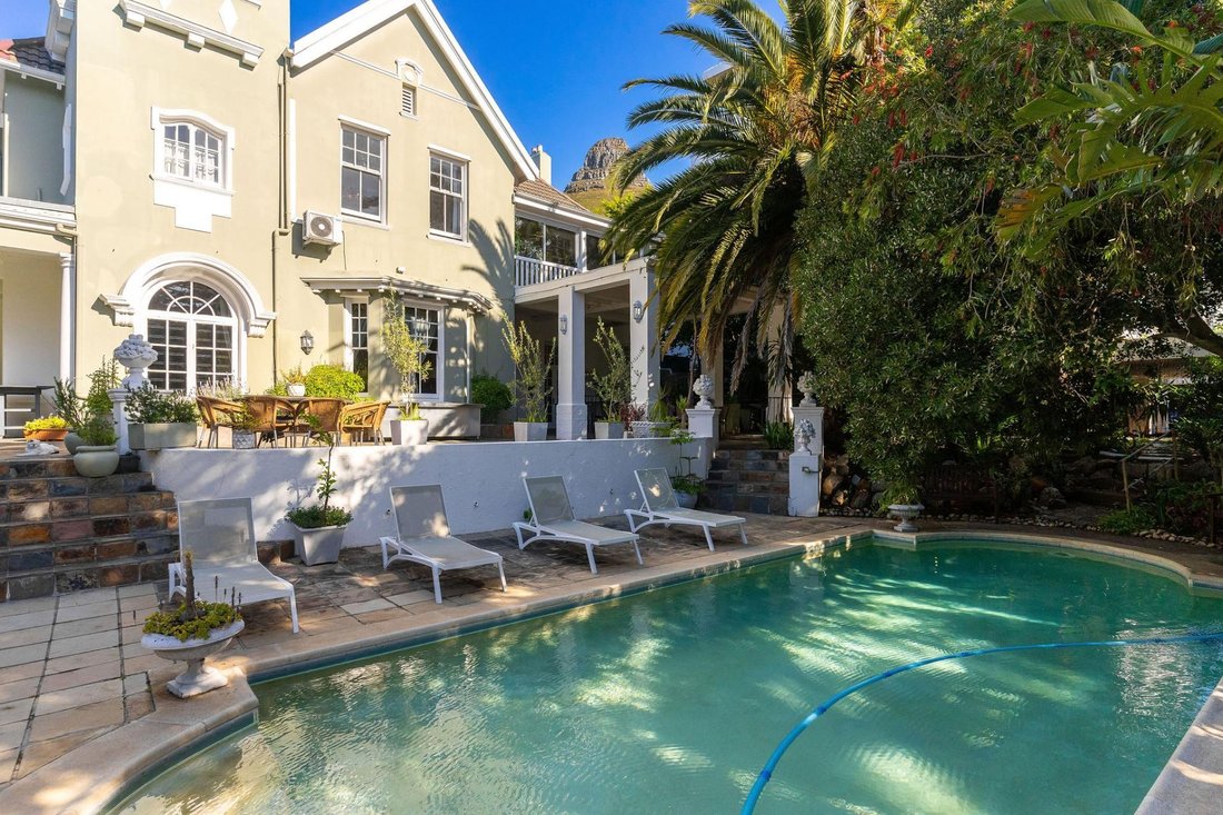 House in Fresnaye, Bakoven, Cape Town 2 - 15853739