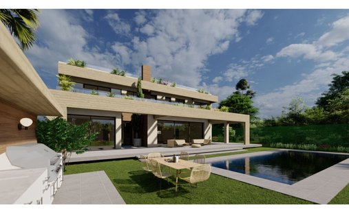 Land in Estepona, Andalusia, Spain 1