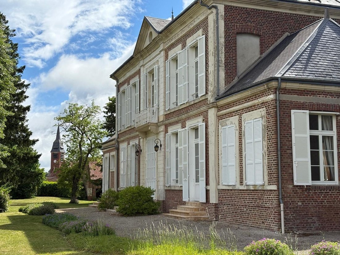Fignières Château: A Whisper of Elegance Between Paris & Lille