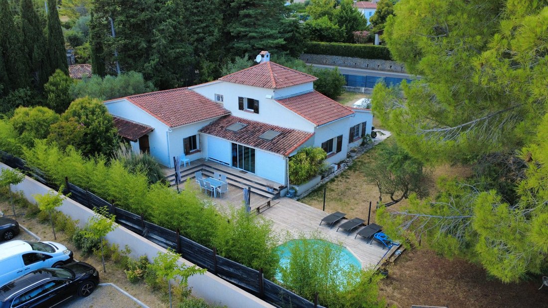 House in Villecroze, Provence-Alpes-Côte d'Azur, France 1 - 15641725