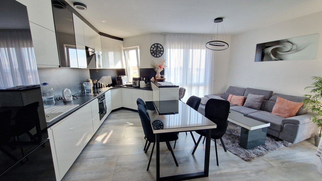 Apartment in Mjesni odbor Plovanija, Zadar, Zadar County 2 - 15991802