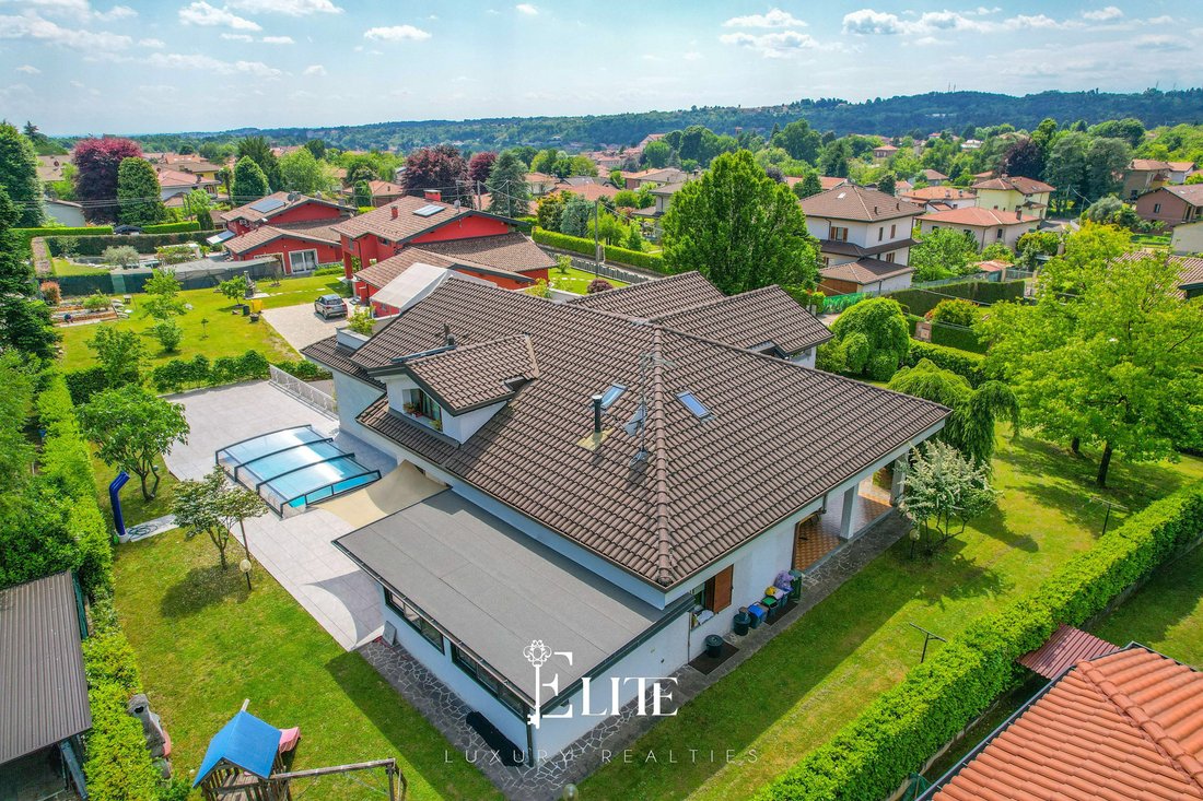 Villa in Castronno, Lombardy, Italy 4 - 15990743