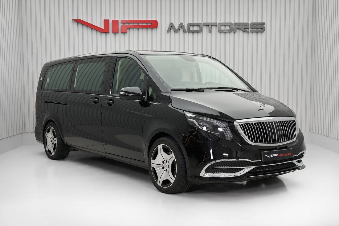 Limousine in Dubai, Dubai, United Arab Emirates 1 - 15991924