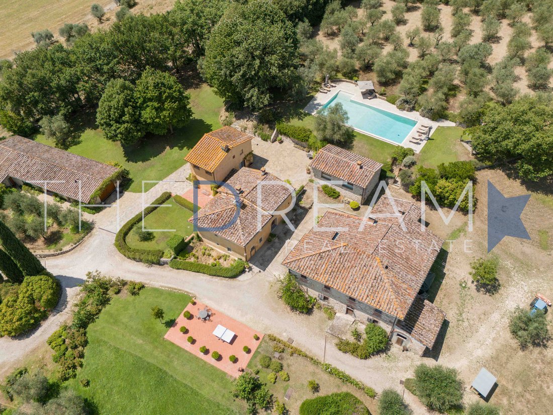 Villa in Pelago, Tuscany, Italy 5 - 15991662