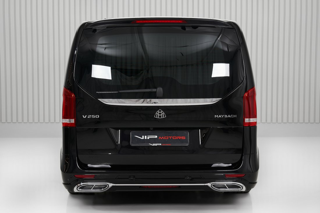 Limousine in Dubai, Dubai, United Arab Emirates 5 - 15991924