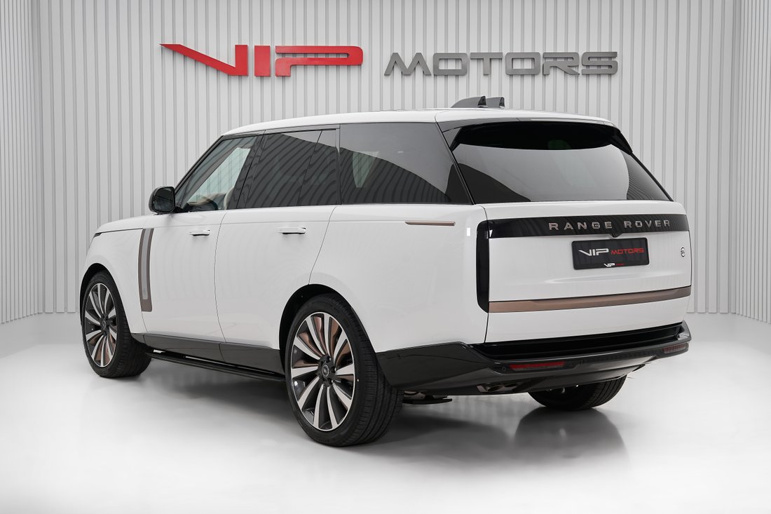 Suv in Dubai, Dubai, United Arab Emirates 4 - 15991688