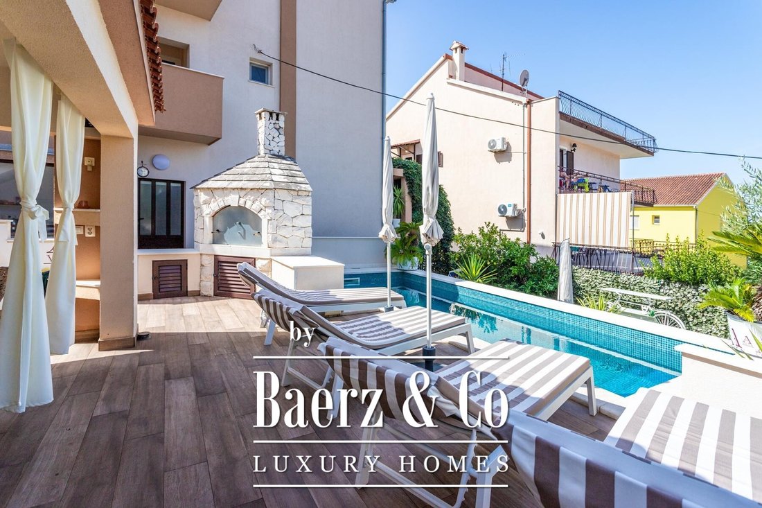 Townhouse in Okrug Gornji, Split-Dalmatia County, Croatia 4 - 15994091
