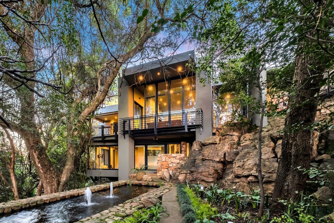 House in Westcliff, Randburg, Gauteng 1 - 15993573