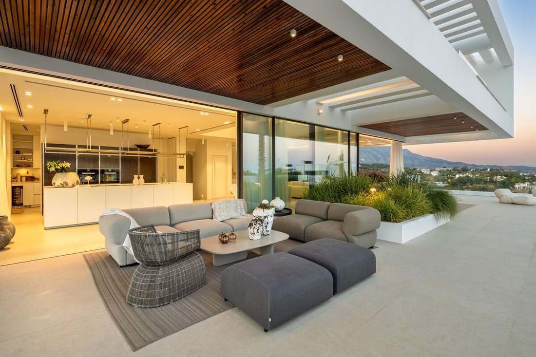 House in La Quinta, Benahavis, Andalusia 2 - 15992654