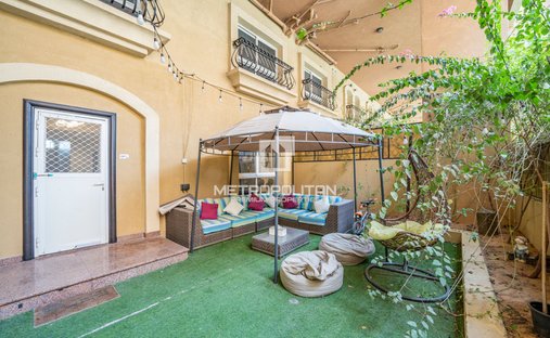 Apartment in JVC / Jumeirah Village Circle, Dubai, United Arab Emirates 1
