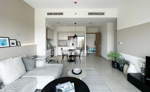 Townhouse in Dubai South Golf District, Dubai, United Arab Emirates 1