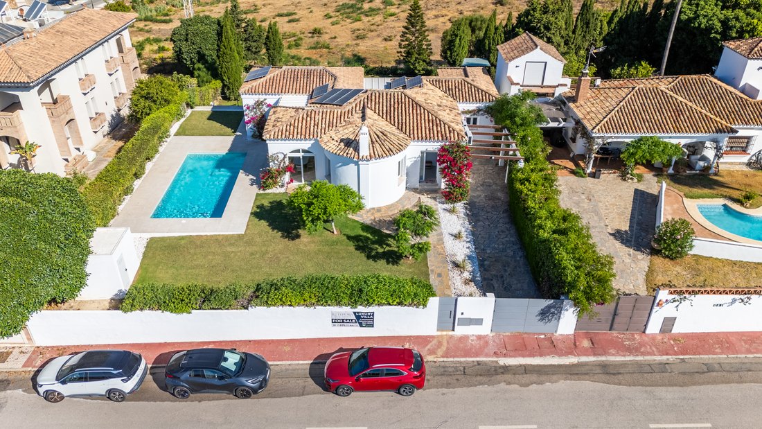 Villa in Manilva, Andalusia, Spain 1 - 15992148