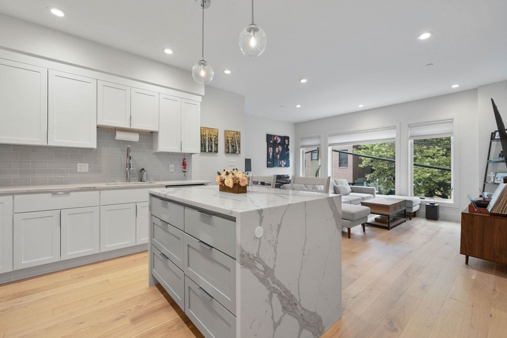 Condo in Boston, Massachusetts, United States 5 - 15994373