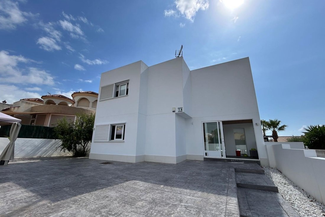 Villa in San Fulgencio, Valencian Community, Spain 1 - 15993915