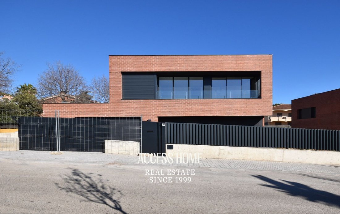 House in Mataro, Catalonia, Spain 2 - 15992801