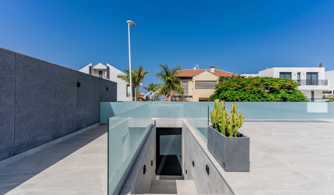 Villa in Costa Adeje, Adeje, Canary Islands 3 - 15993823