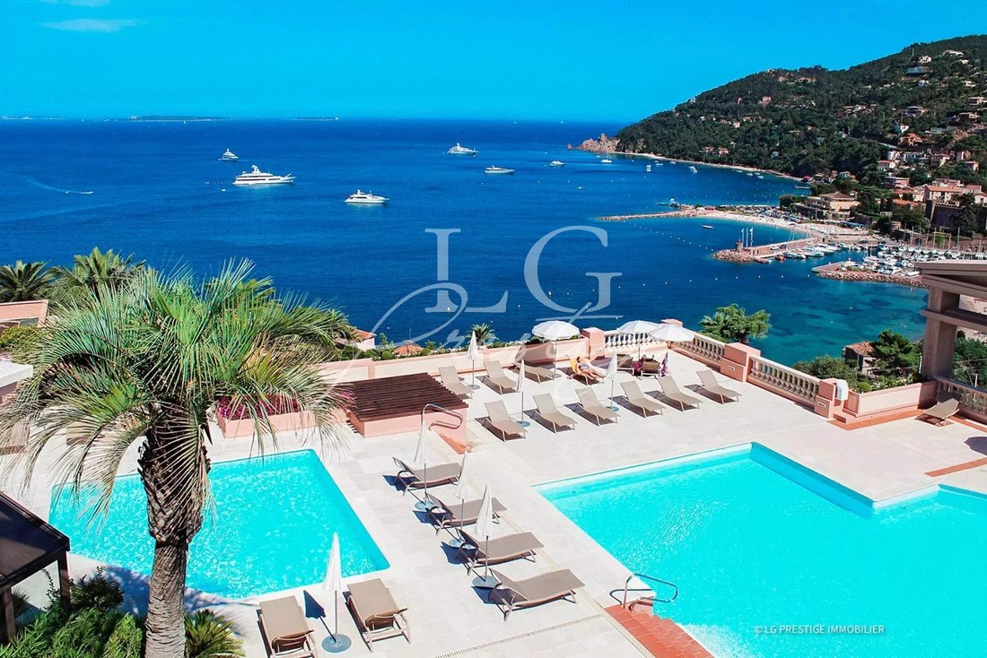 Apartment in Théoule-sur-Mer, Provence-Alpes-Côte d'Azur, France 1 - 15992443