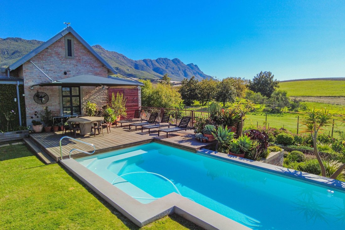 House in Riebeek-Kasteel, Western Cape, South Africa 3 - 15993590