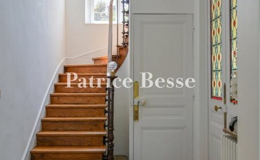 Castle for Sale in Auxerre, Bourgogne-Franche-Comté, France