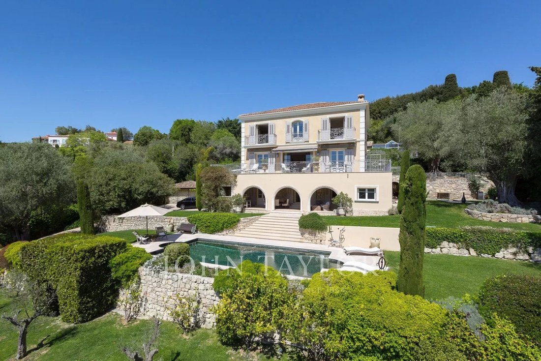 Villa in Cannes, Provence-Alpes-Côte d'Azur, France 1 - 15992506