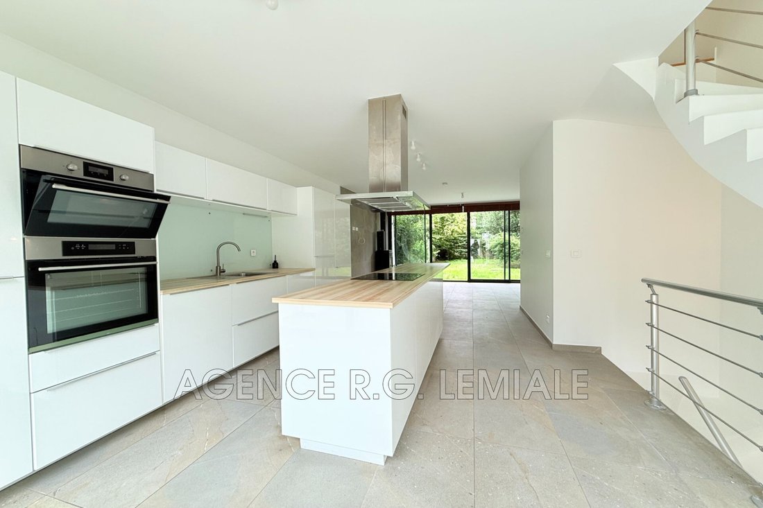 Villa in Napoleon, Maisons-Laffitte, France 3 - 15993908
