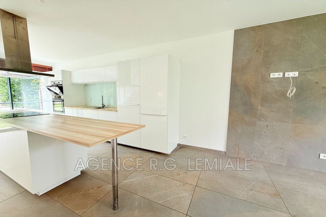 Villa in Napoleon, Maisons-Laffitte, France 5 - 15993908