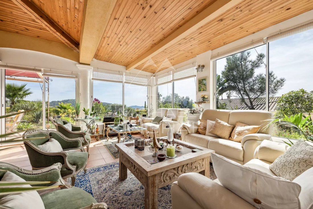 House in Les Termes, Mandelieu-la-Napoule, France 5 - 15992703
