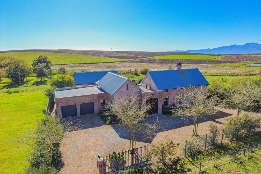 House in Riebeek-Kasteel, Western Cape, South Africa 2 - 15993590
