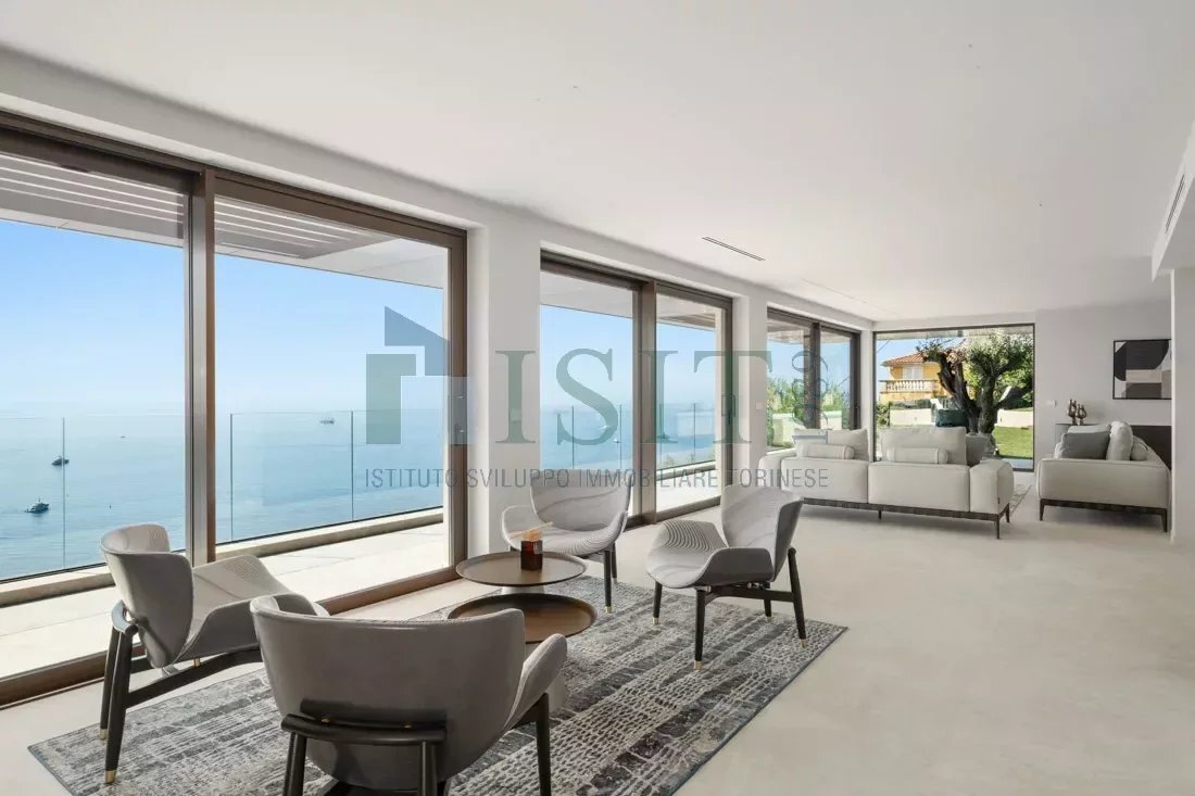 Villa in Village-Cros de Caste-Coupiere-Mont Gros, Roquebrune-Cap-Martin, France 3 - 15992557