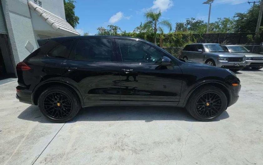 Suv in Irvine, CA, United States 4 - 15994816