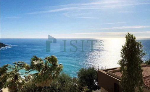 Villa in Village-Cros de Caste-Coupiere-Mont Gros, Roquebrune-Cap-Martin, France 1