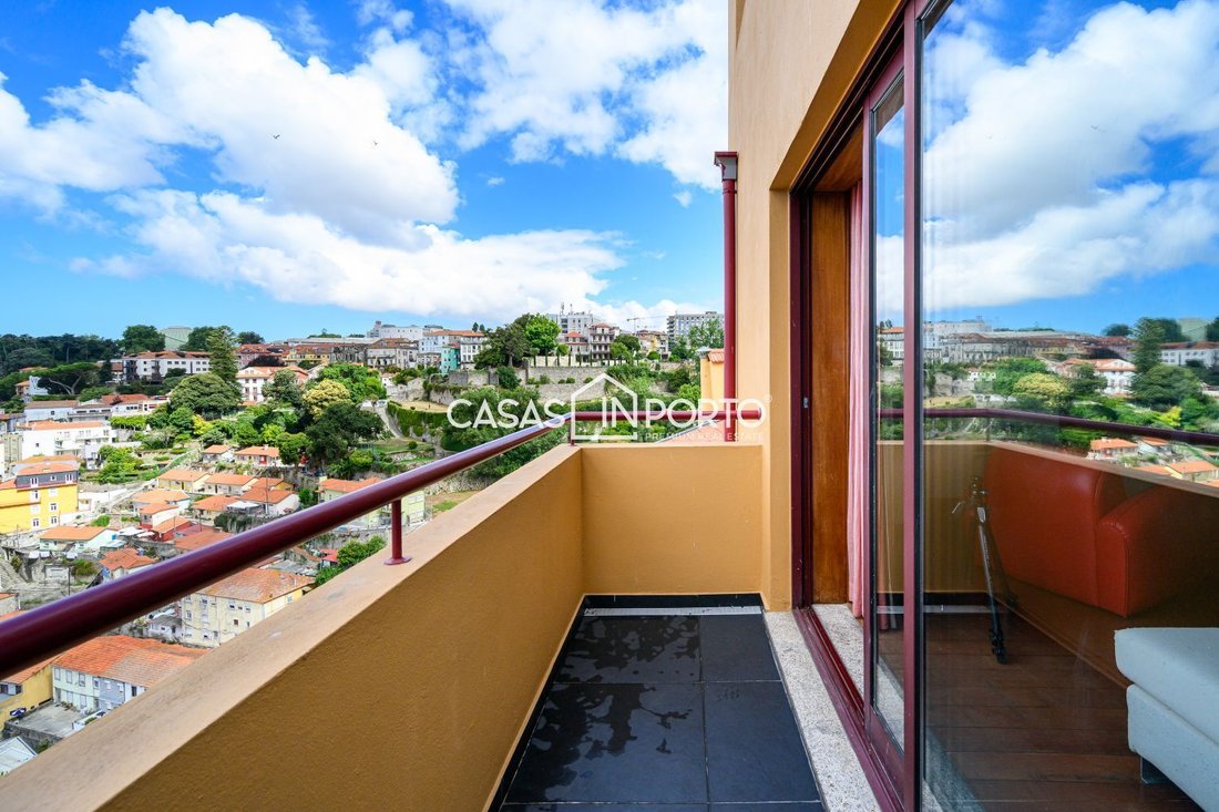 Apartment in Cedofeita, Santo Ildefonso, Se, Miragaia, Sao Nicolau e Vitoria, Porto District, Portugal 3 - 15993881
